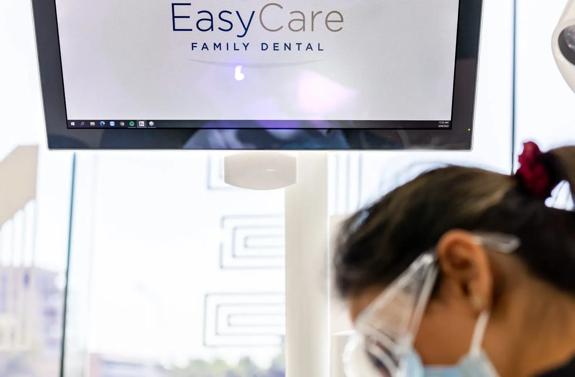 Digital scanning and gum assessment at EasyCare